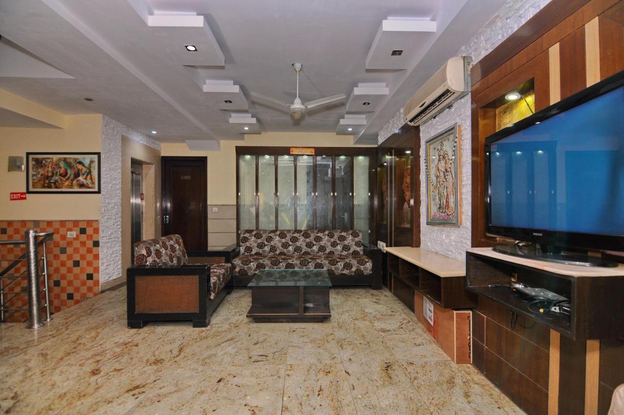 Hotel Tjs Grand Дели Экстерьер фото