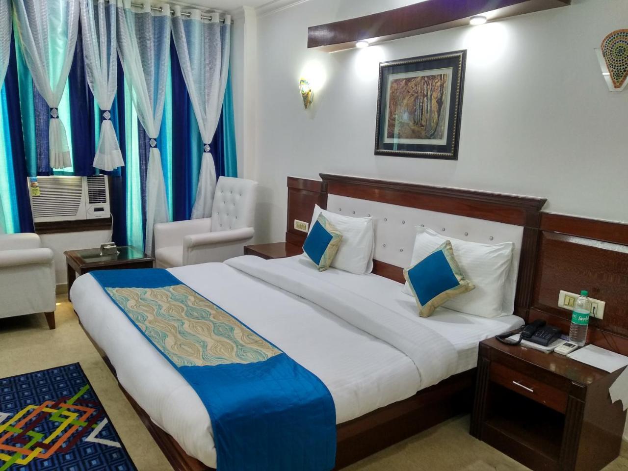 Hotel Tjs Grand Дели Экстерьер фото